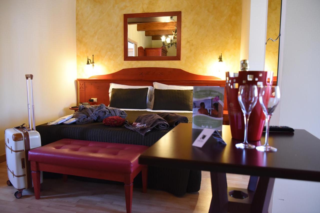Hotel Federico II Lucera Esterno foto